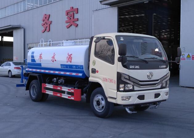 聚尘**HNY5070GSSE6洒水车