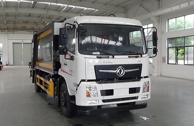 程力威牌CLW5183ZYS6CD压缩式垃圾车